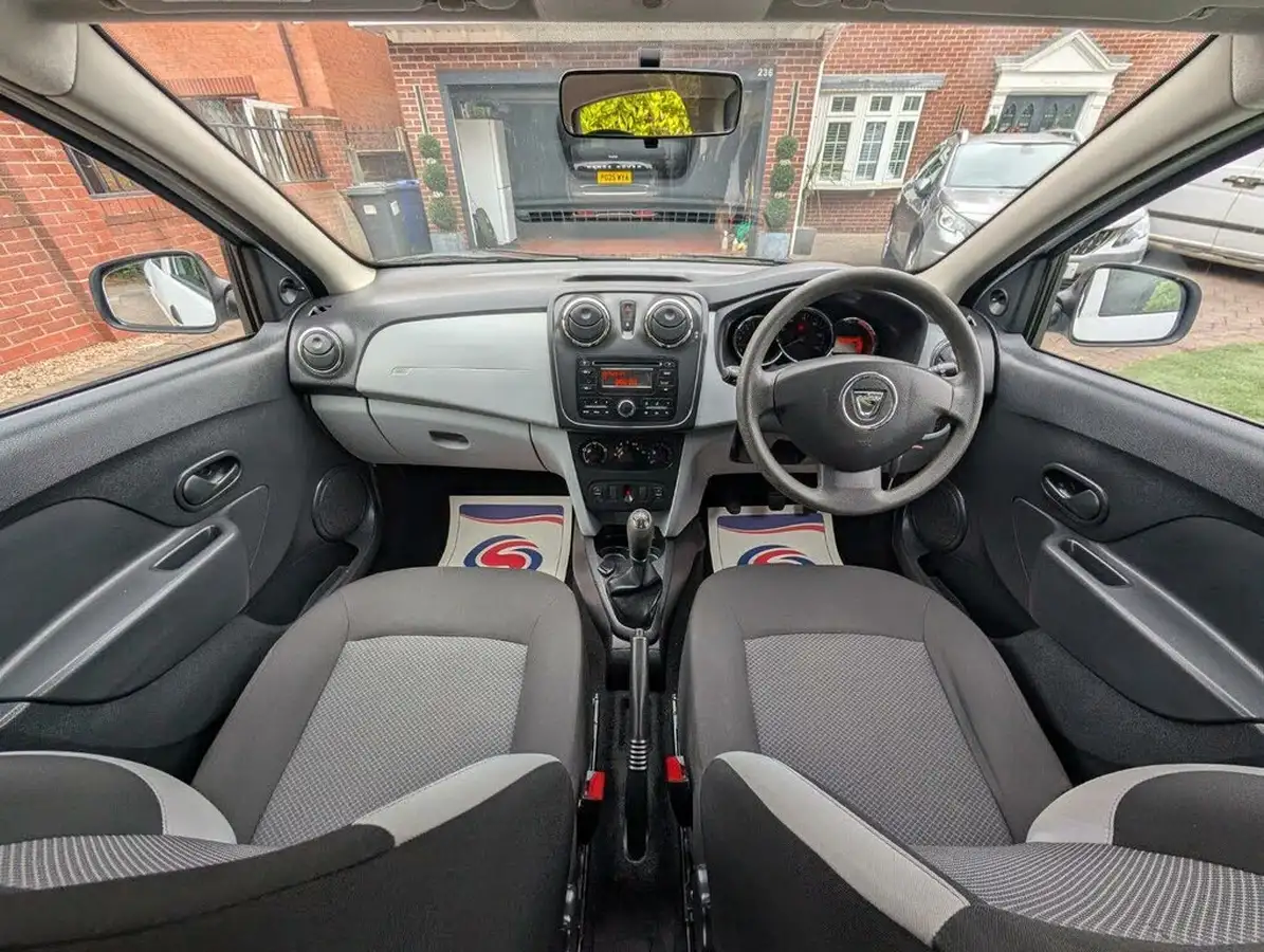 2014-dacia-sandero-12-ambiance-big-3