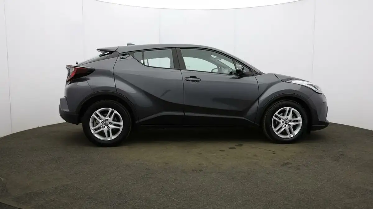 2022-toyota-c-hr-18-vvt-i-icon-big-52