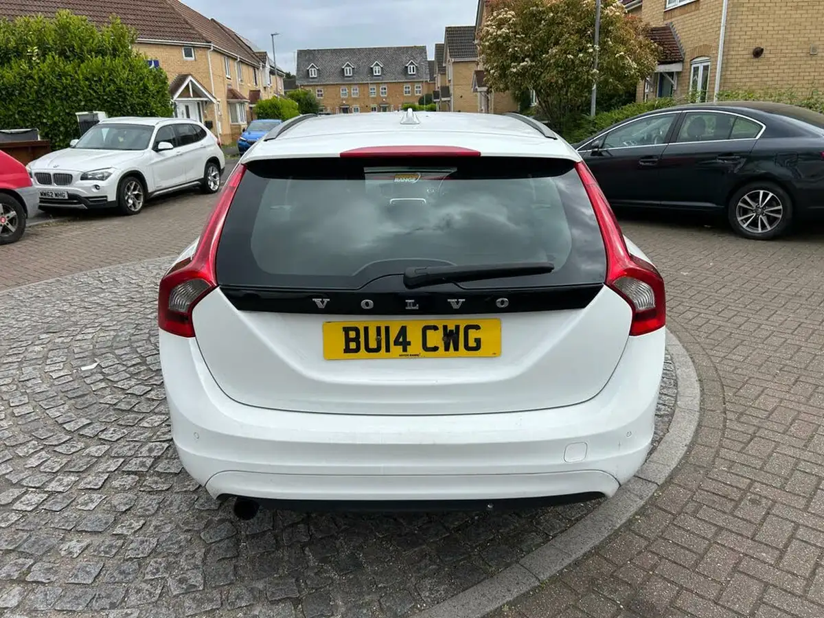 2014-volvo-v60-16td-d2-business-edition-powershift-big-15