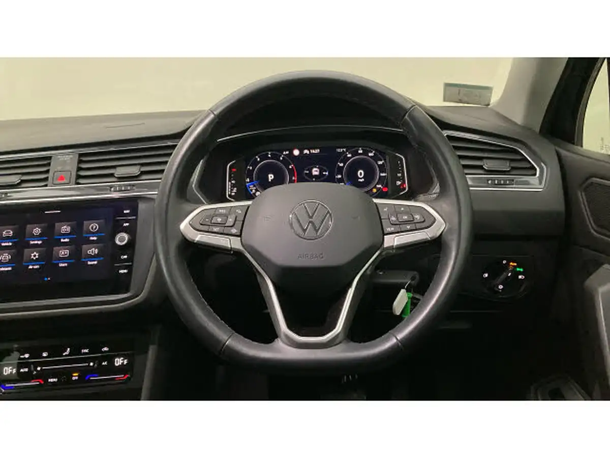 2022-volkswagen-tiguan-allspace-15-tsi-life-dsg-big-9