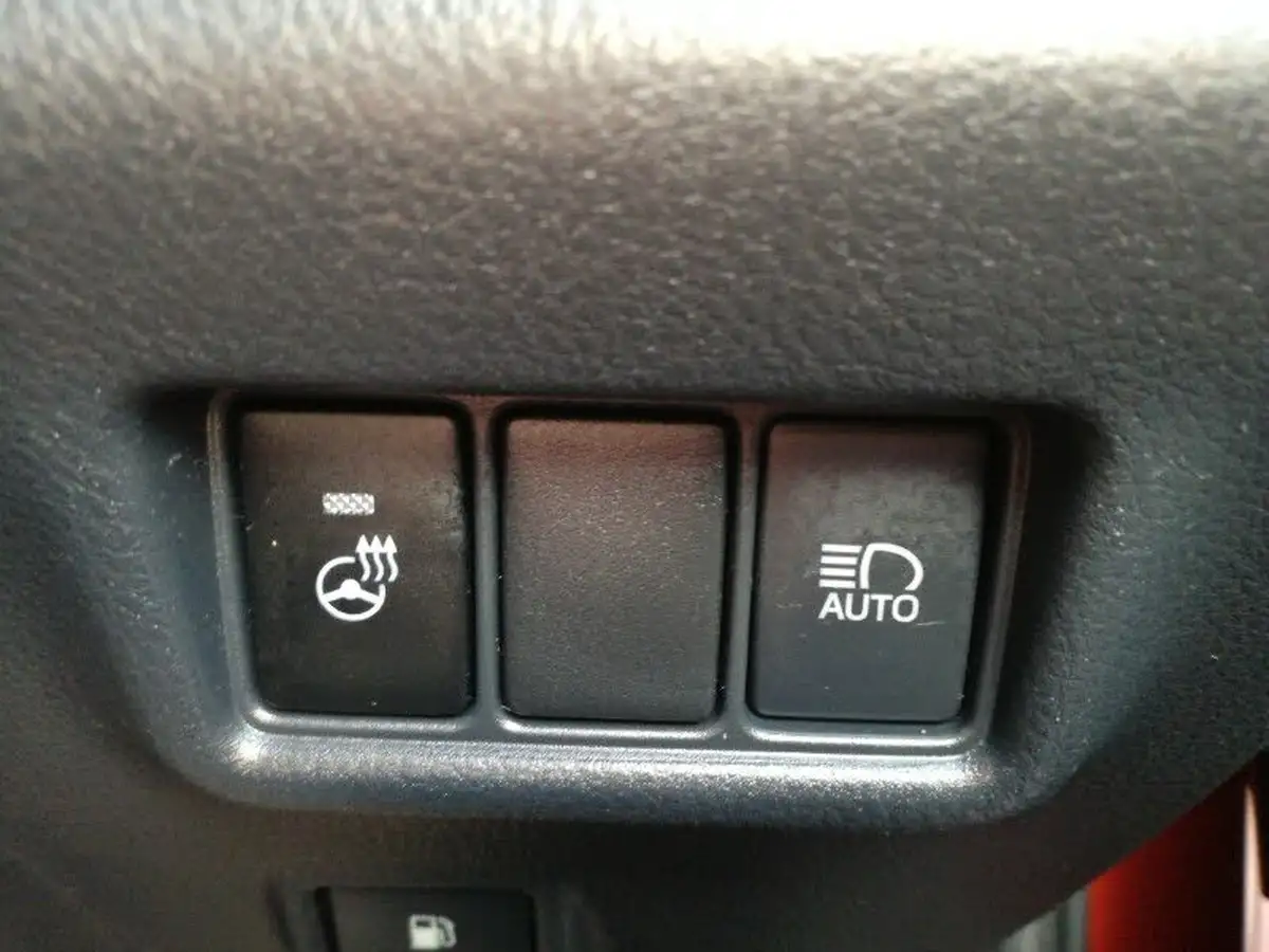 2020-toyota-c-hr-20-vvt-i-orange-edition-big-11