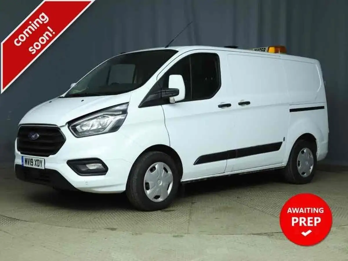 2019-ford-transit-custom-20tdci-320-l1h1-trend-130pseu6-panel-van-big-0