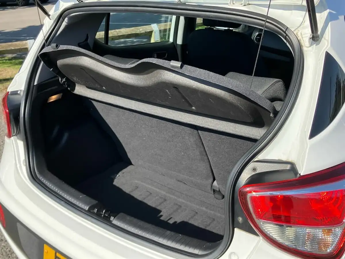 2018-hyundai-i10-10-se-66ps-big-49