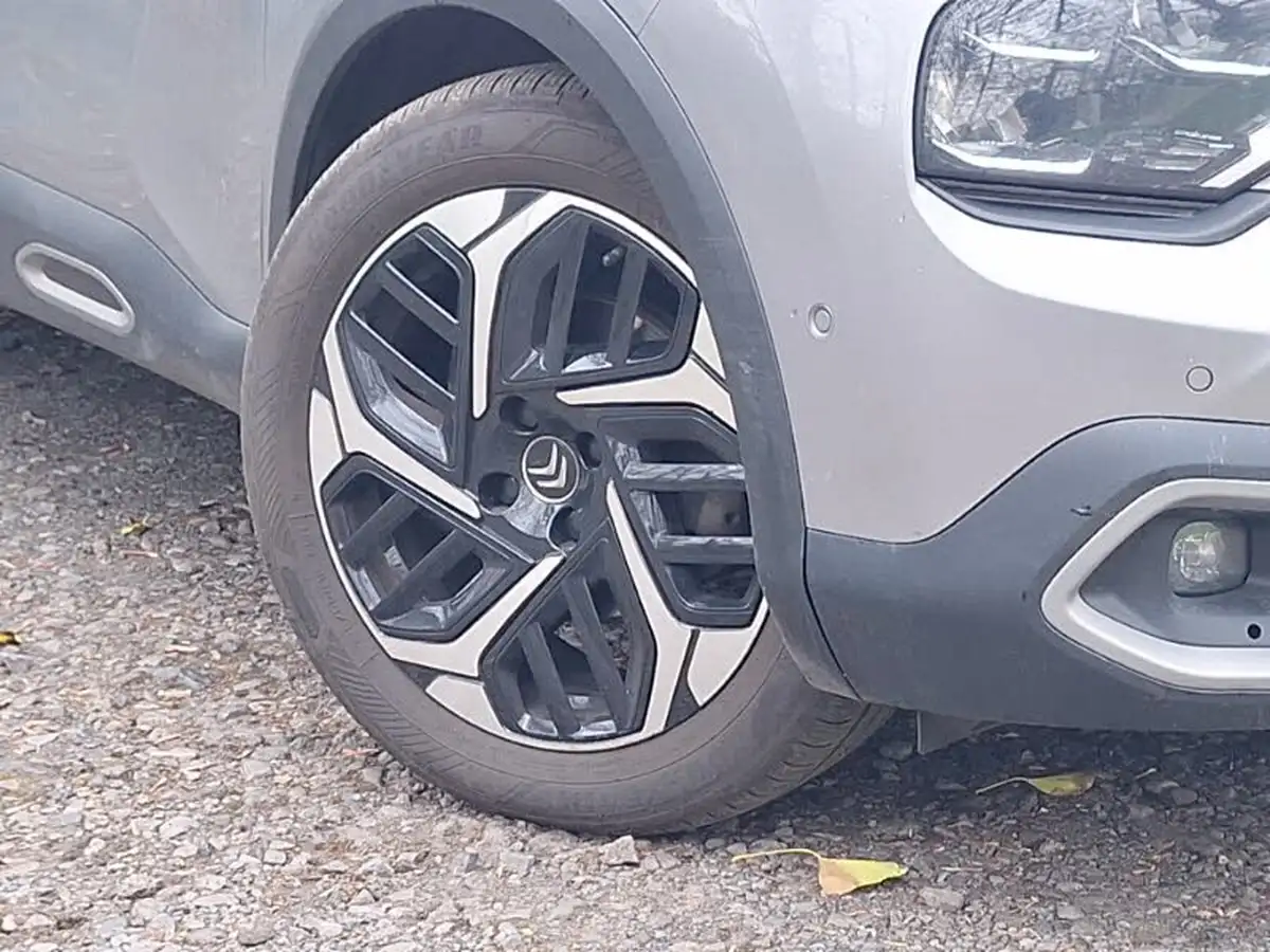 2022-citroen-c4-12-puretech-shine-130ps-big-8