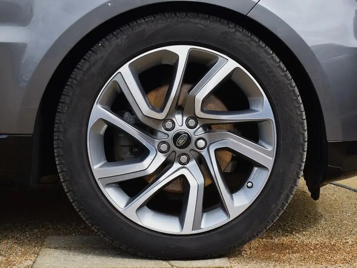 2019-land-rover-range-rover-sport-30-sdv6-hse-big-32