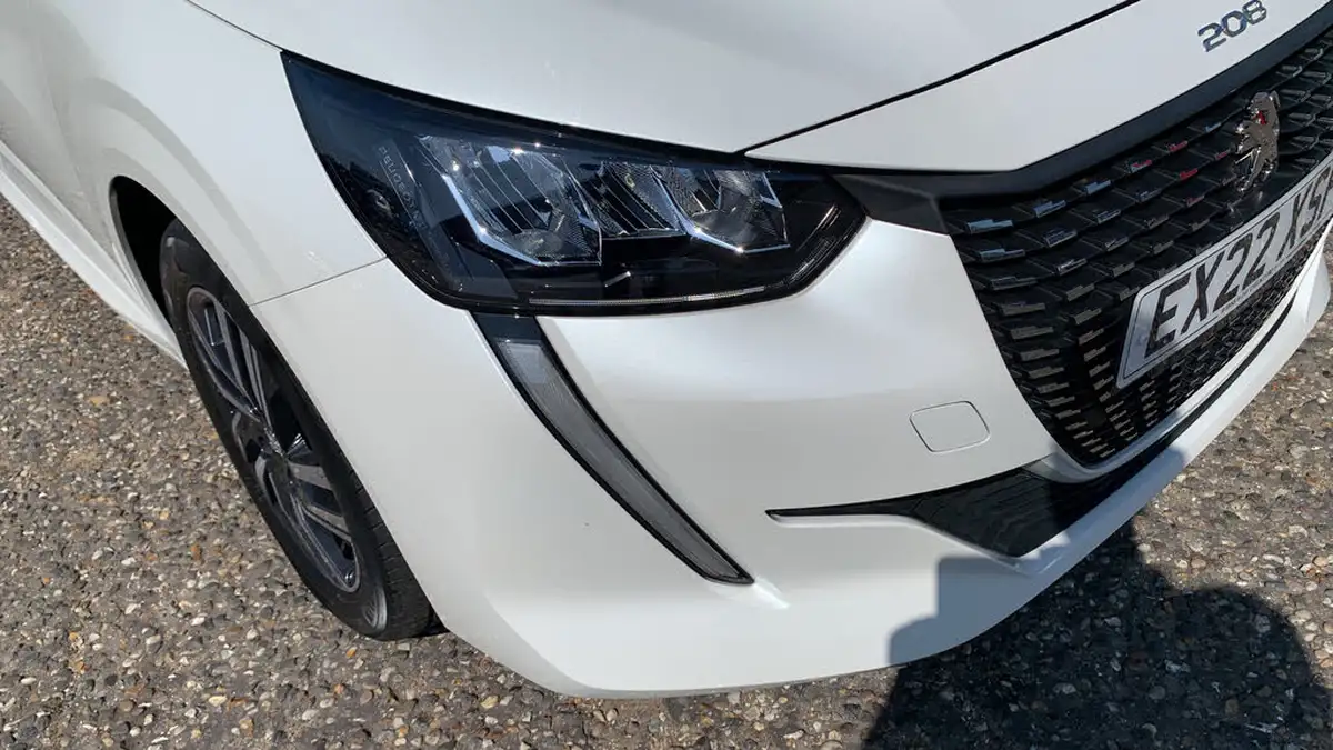 2022-peugeot-208-12-puretech-allure-premium-100bhp-eat8-big-46