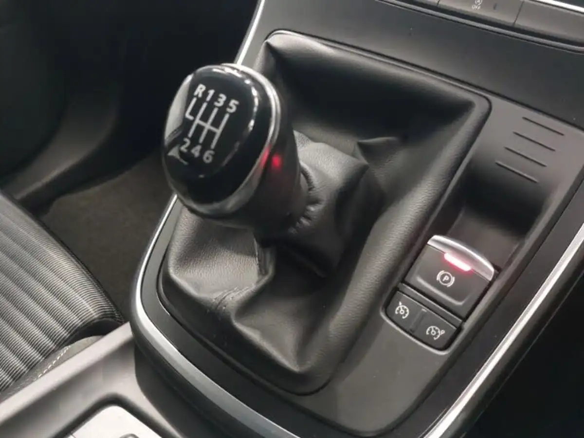 2019-renault-scenic-13-tce-iconic-big-11