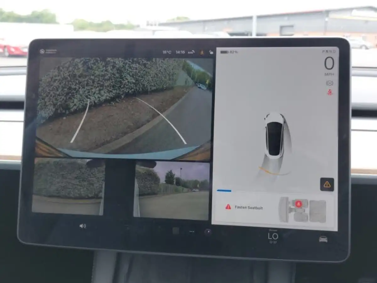 2021-tesla-model-3-e-long-range-awd-big-10