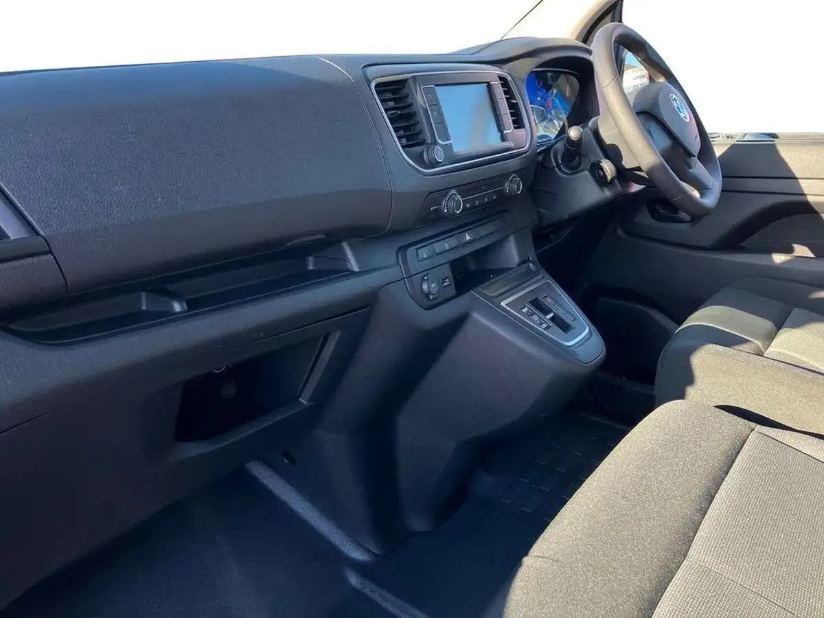 2023-vauxhall-vivaro-life-e-combi-l-big-6