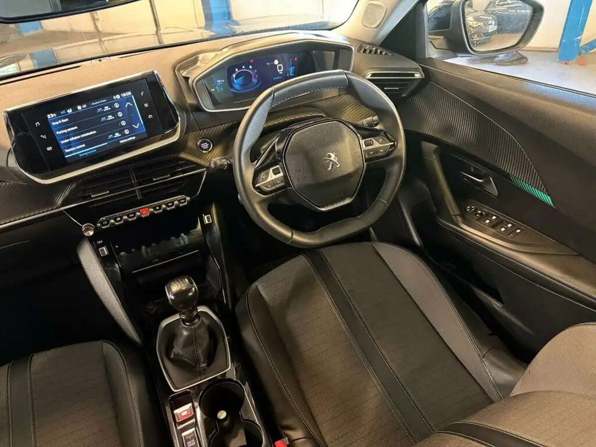 2022-peugeot-2008-suv-12-puretech-allure-premium-100bhp-big-28