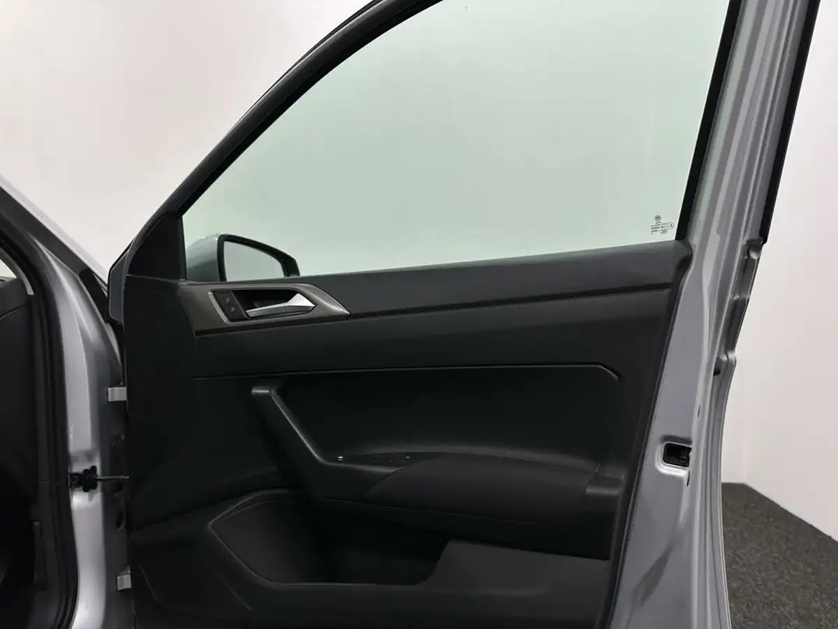 2018-volkswagen-polo-10-tsi-se-big-28