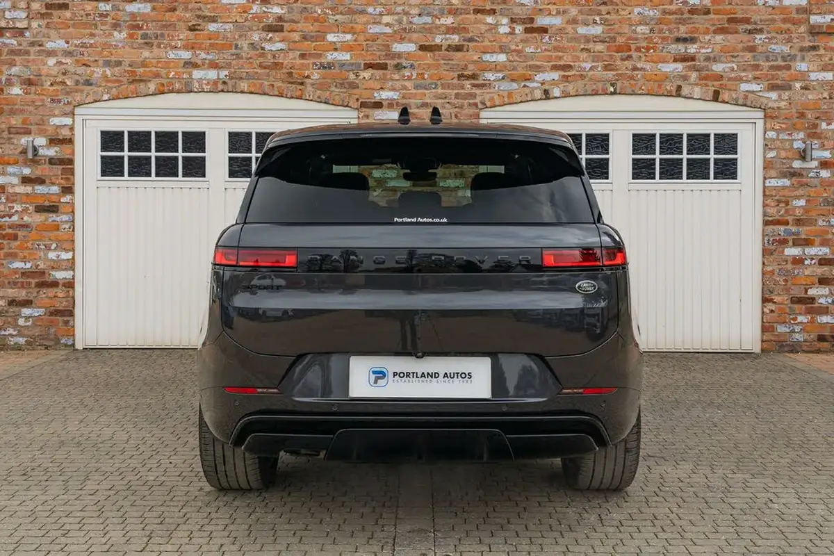 2023-land-rover-range-rover-sport-30-d300-dynamic-se-big-13