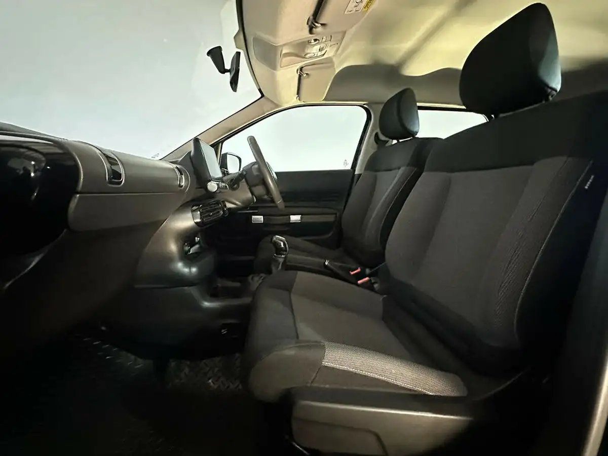 2015-citroen-c4-cactus-12-feel-82ps-big-15