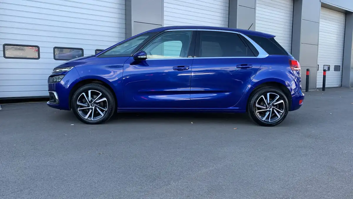 2019-citroen-c4-spacetourer-15bluehdi-flair-big-5