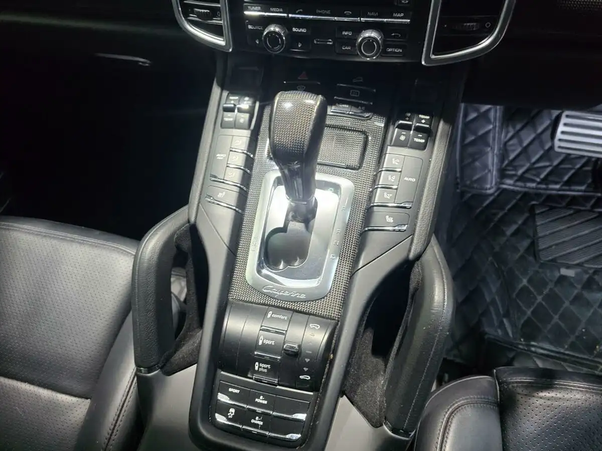 2015-porsche-cayenne-30-s-e-hybrid-big-7