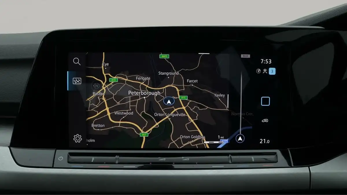 2022-volkswagen-golf-15-tsi-life-150ps-hatchback-big-11