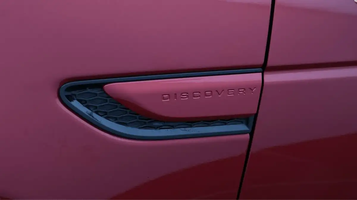 2021-land-rover-discovery-sport-20-d200-r-dynamic-hse-big-24