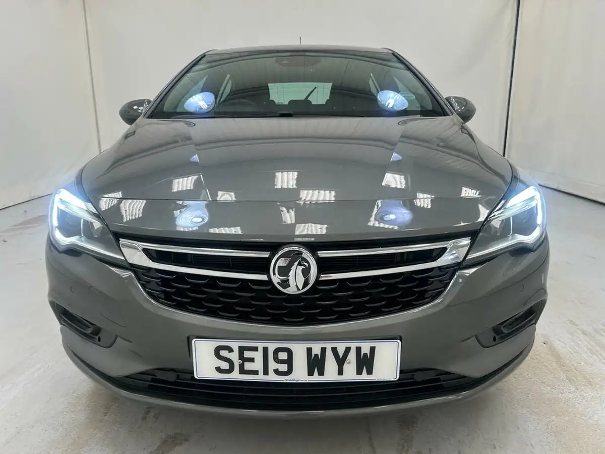 2019-vauxhall-astra-14i-16v-turbo-sri-ss-hatchback-auto-big-2