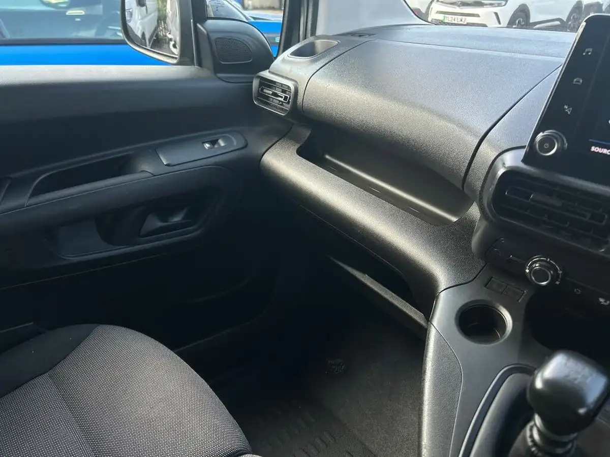 2022-peugeot-partner-15-bluehdi-1000-professional-premium-100pseu6d-big-39