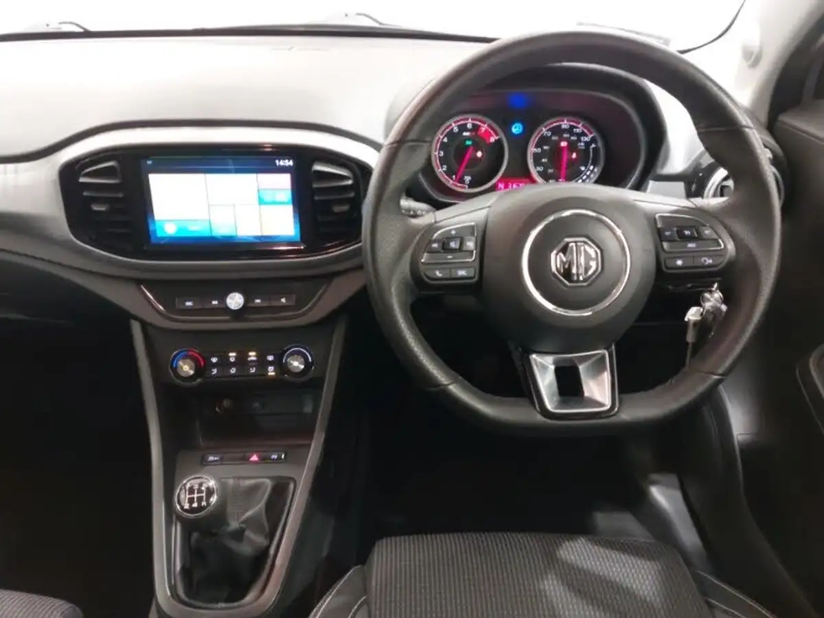 2023-mg-mg3-15-vti-tech-exclusive-nav-big-6