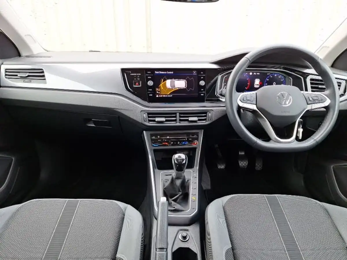 2022-volkswagen-polo-10-tsi-style-big-2