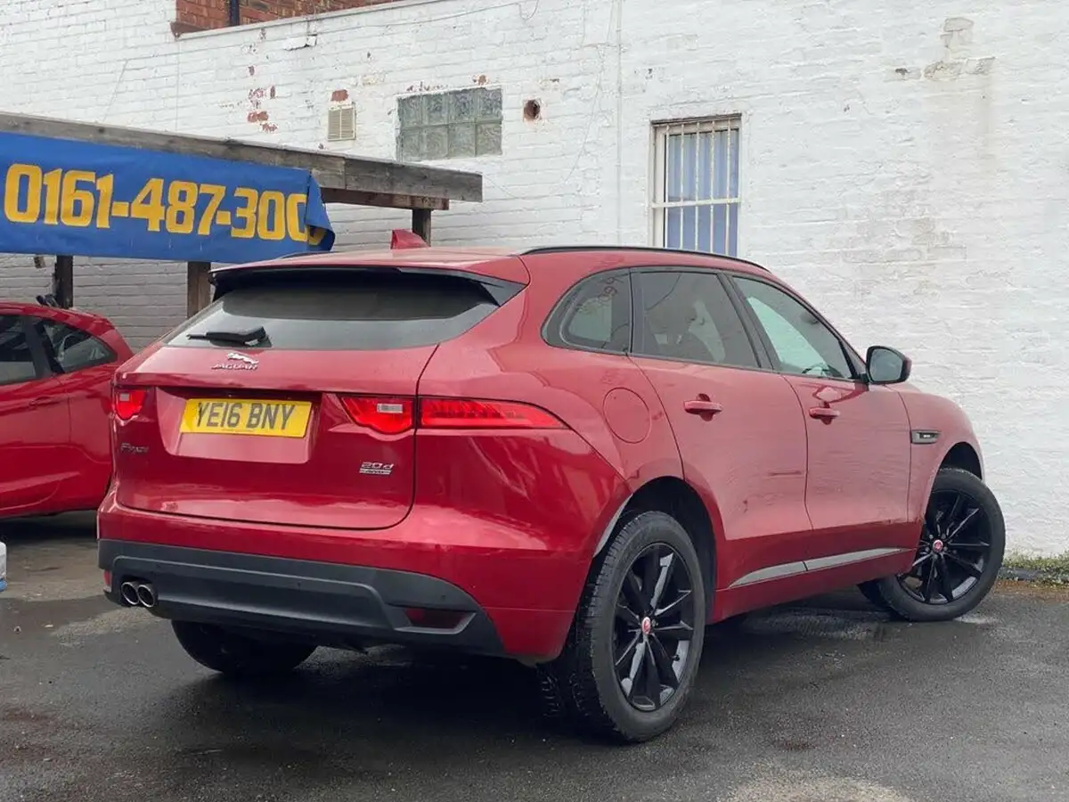 2016-jaguar-f-pace-20-i4d-r-sport-awd-auto-big-9