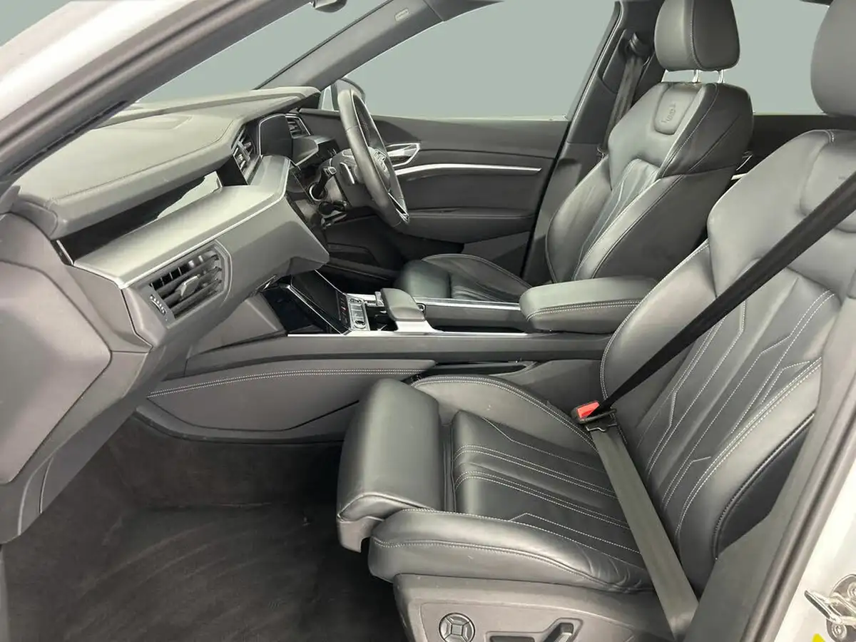2021-audi-e-tron-55e-s-line-sportback-big-30