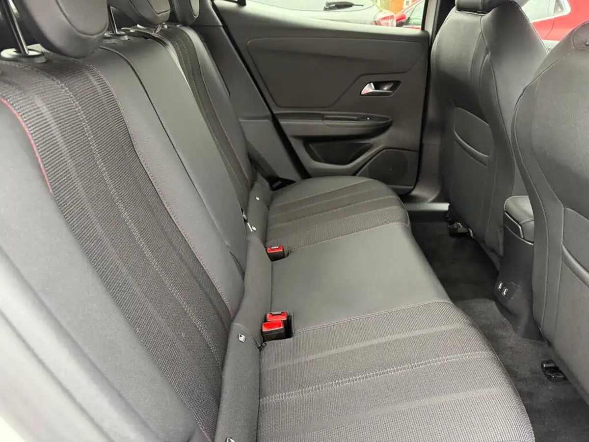 2023-vauxhall-mokka-12-gs-136ps-big-37