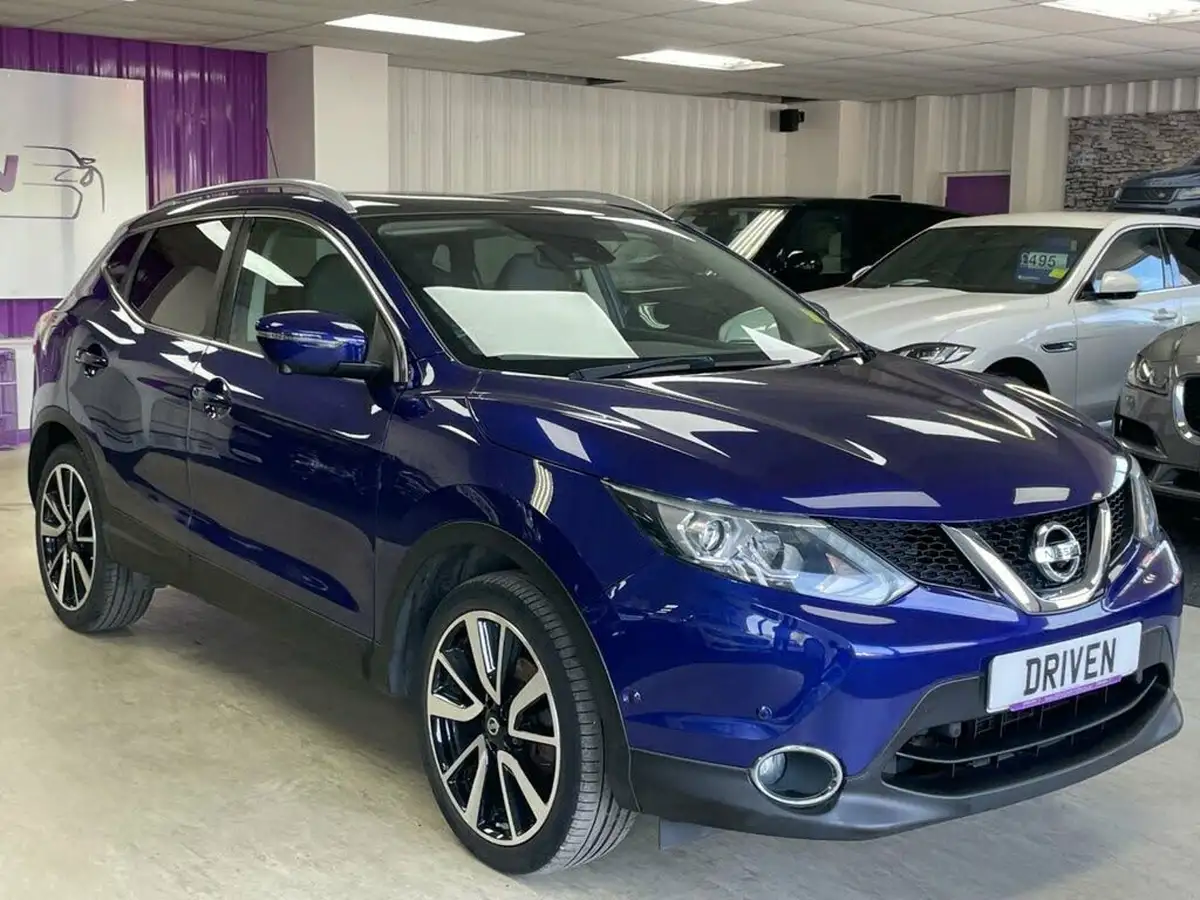 2015-nissan-qashqai-15dci-tekna-big-5