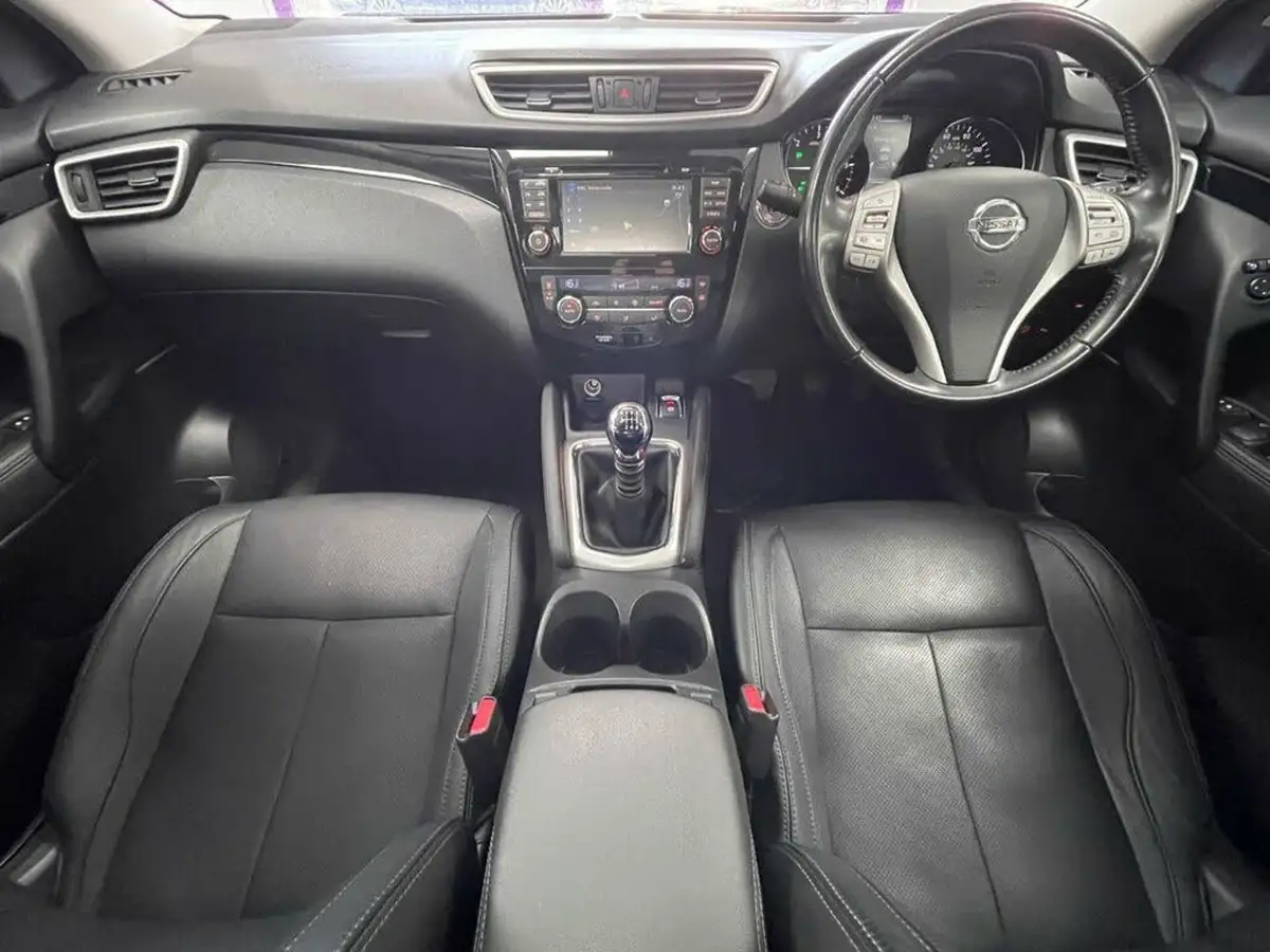 2015-nissan-qashqai-15dci-tekna-big-1
