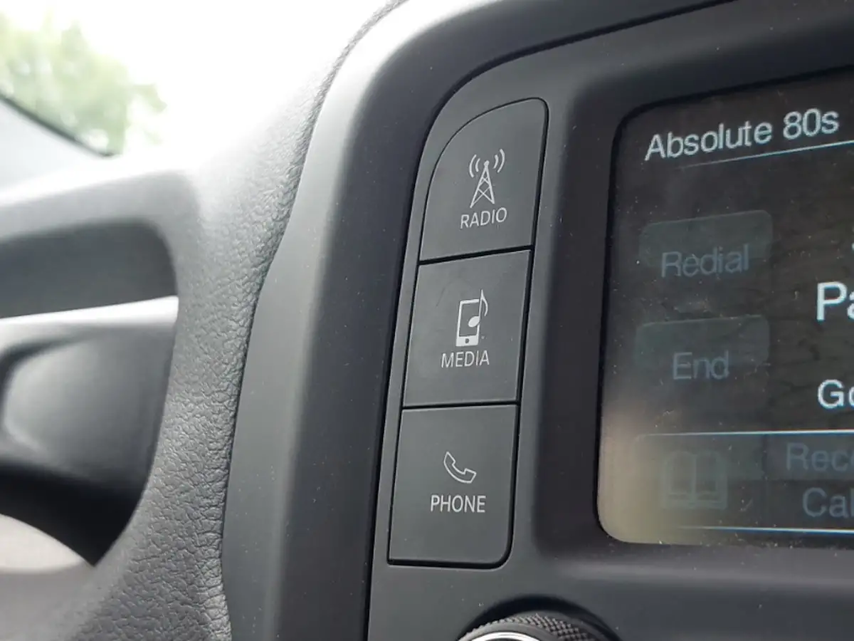 2020-jeep-renegade-10-gse-limited-big-11