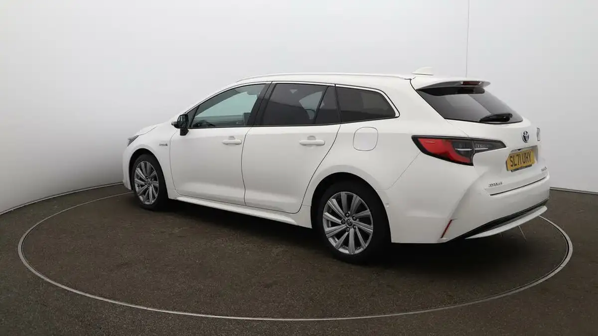 2021-toyota-corolla-18-vvt-i-design-trk-hatchback-5d-big-5