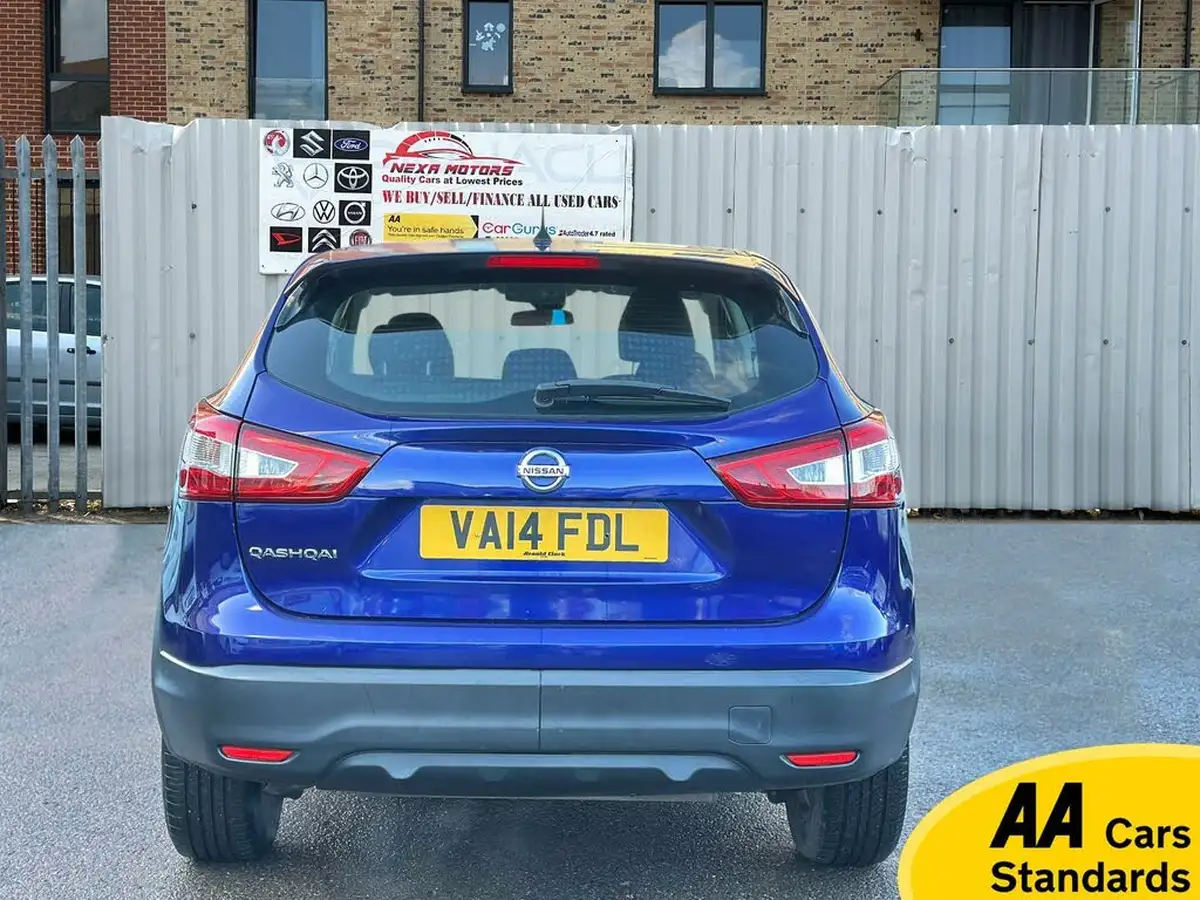 2014-nissan-qashqai-12-acenta-big-11