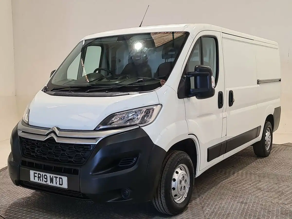 2019-citroen-relay-20bluehdi-35-l2h1-enterprise-big-10