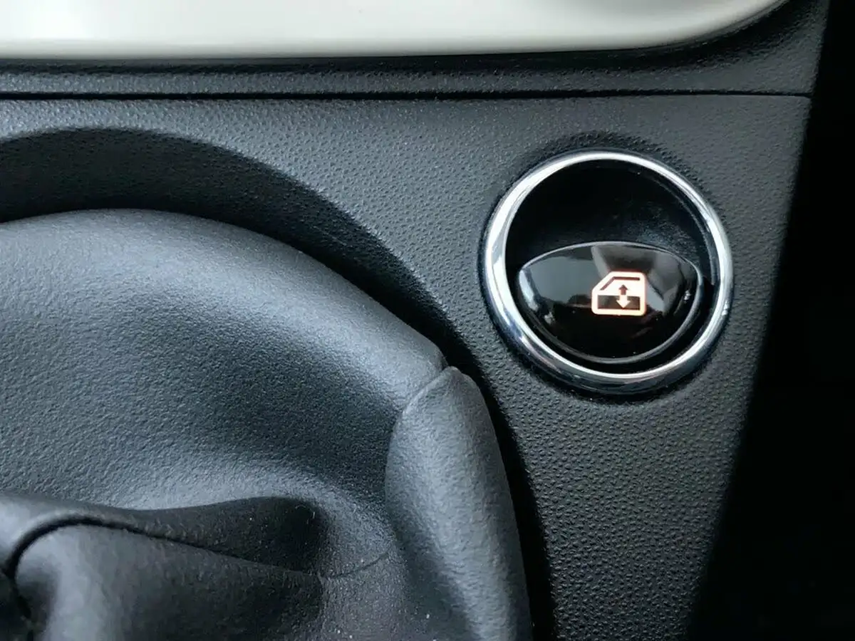 2018-fiat-500-12-lounge-big-29