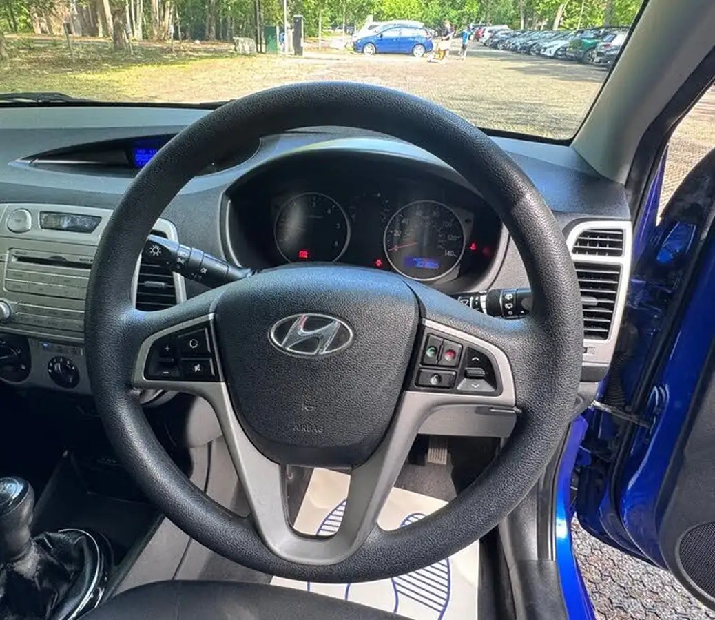 2011-hyundai-i20-14td-comfort-5d-big-15