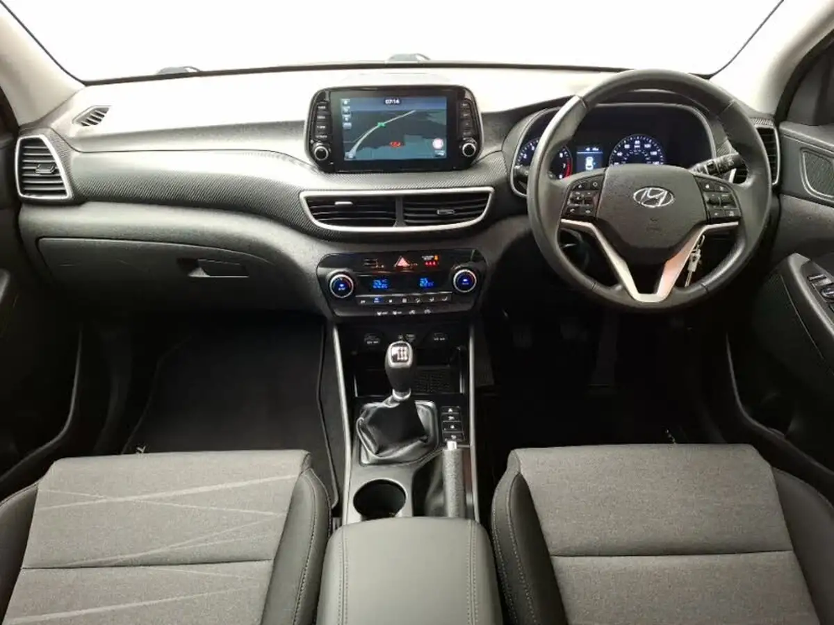 2019-hyundai-tucson-16-gdi-se-nav-big-2