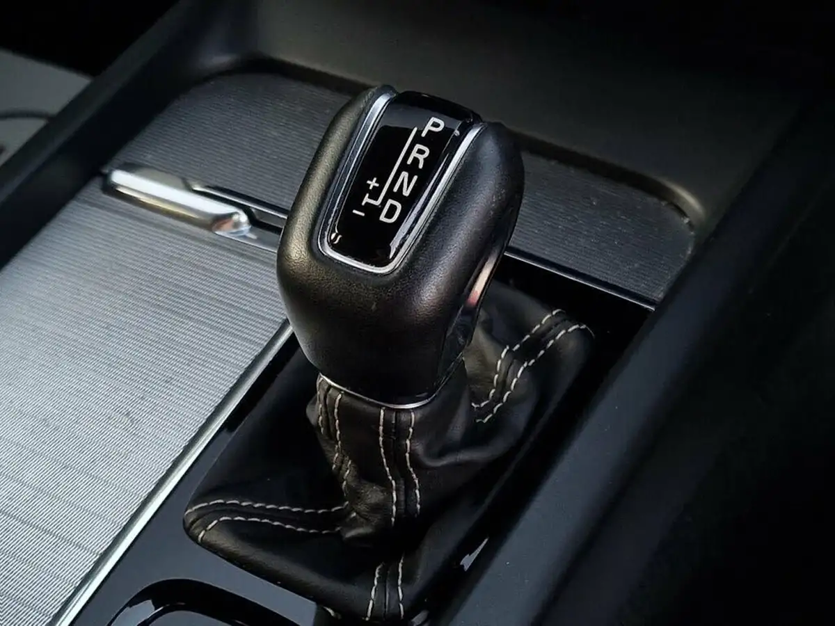 2020-volvo-v60-20-t4-r-design-plus-big-12