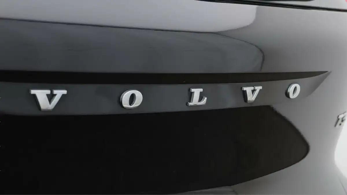 2020-volvo-xc40-15-t3-inscription-big-20