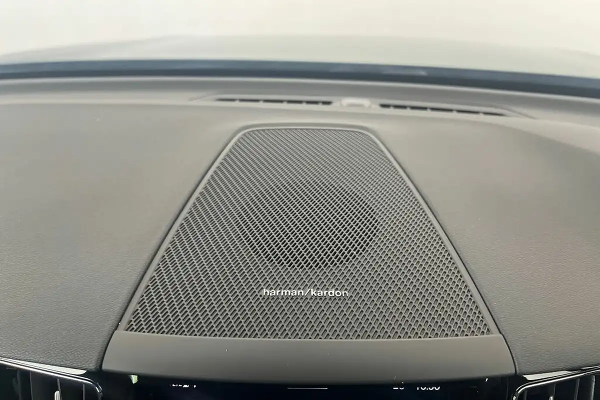 2024-volvo-xc60-20-b5-plus-big-32
