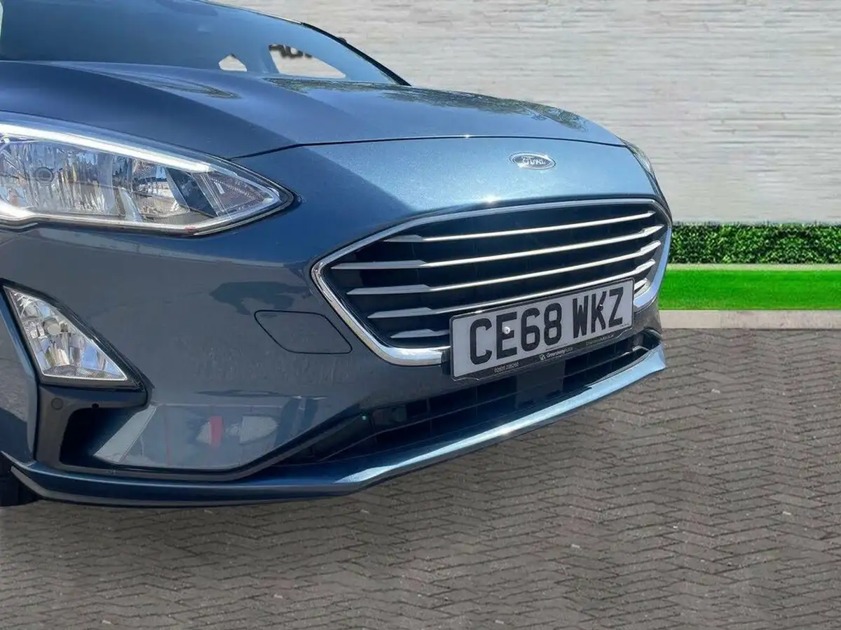 2018-ford-focus-10t-zetec-100ps-hatchback-big-9