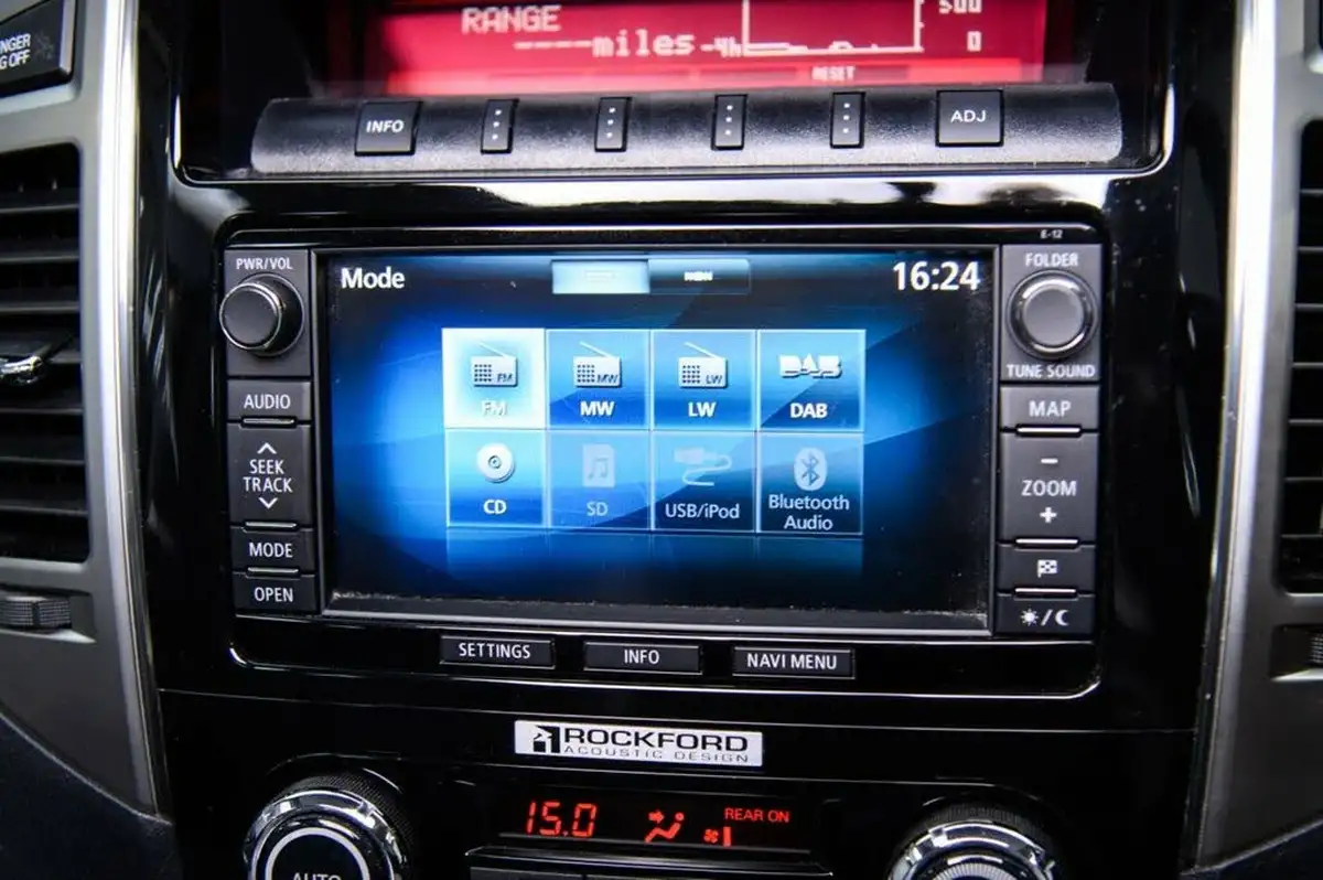 2016-mitsubishi-shogun-32td-sg5-big-13