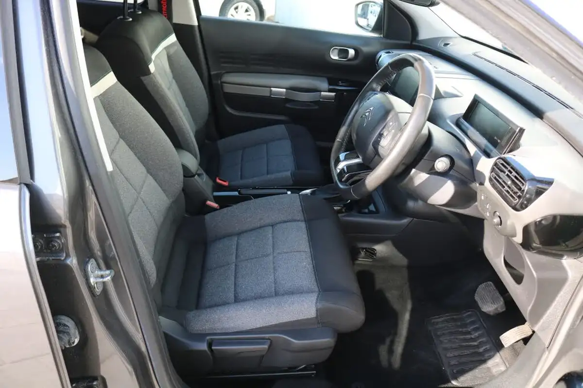 2020-citroen-c4-cactus-12-puretech-flair-130ps-eat6-big-25