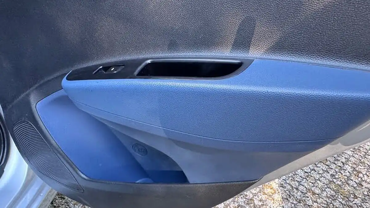 2016-hyundai-i10-12-se-big-23