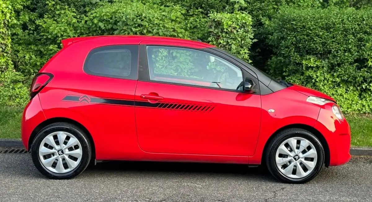 2016-citroen-c1-10-vti-feel-3d-big-1