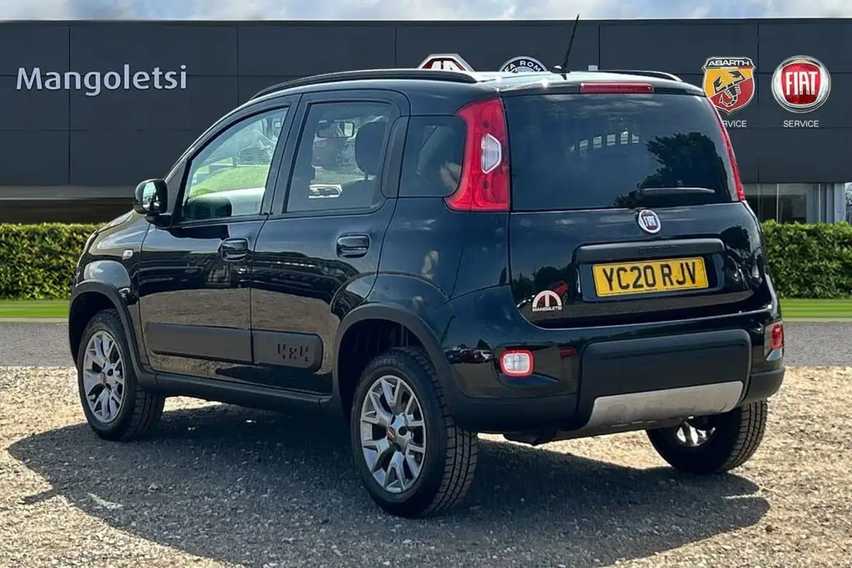2020-fiat-panda-09-waze-4x4-big-2