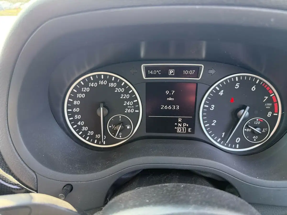 2014-mercedes-benz-b-class-big-54