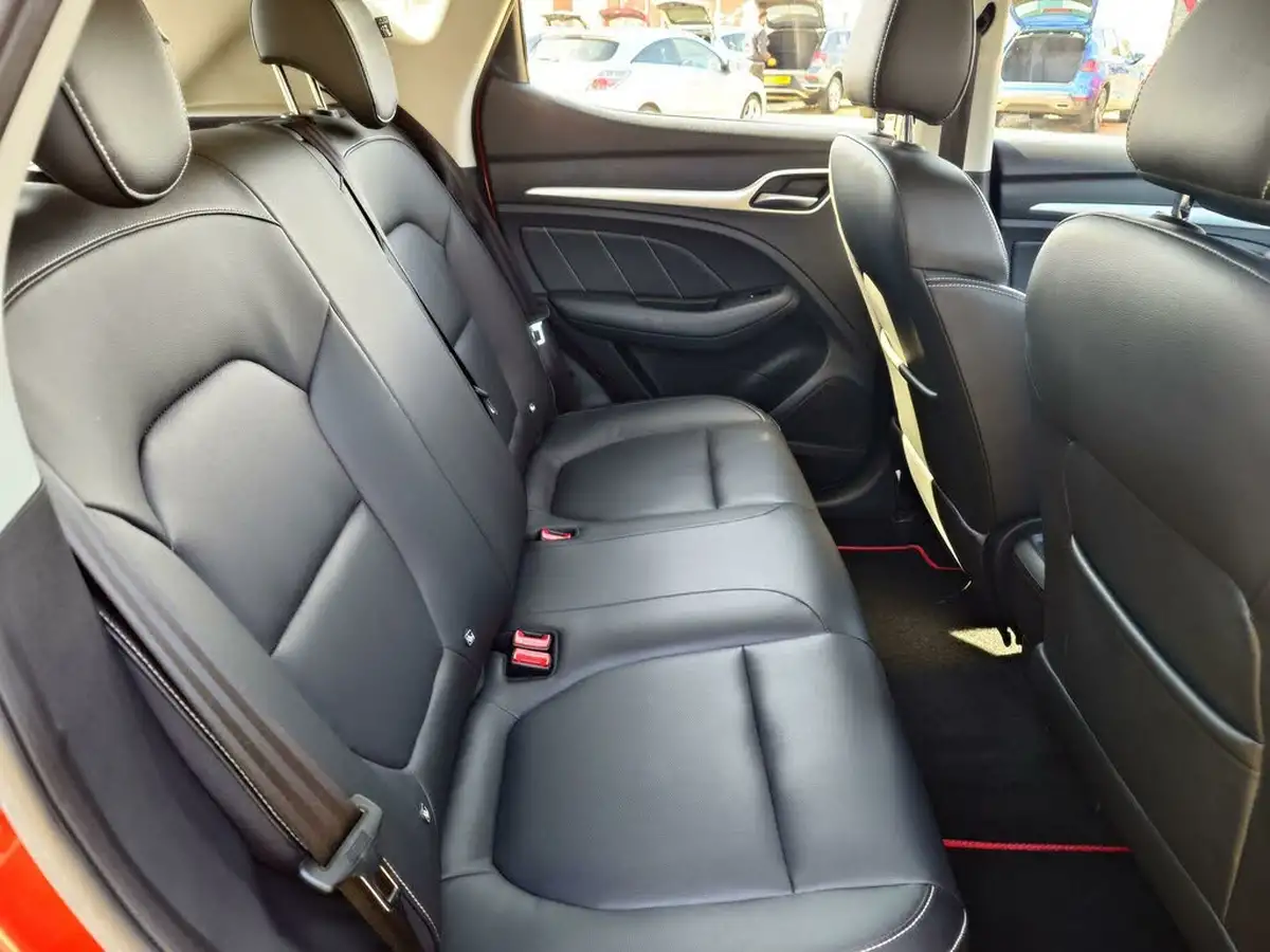 2020-mg-zs-suv-10t-gdi-exclusive-111ps-big-27