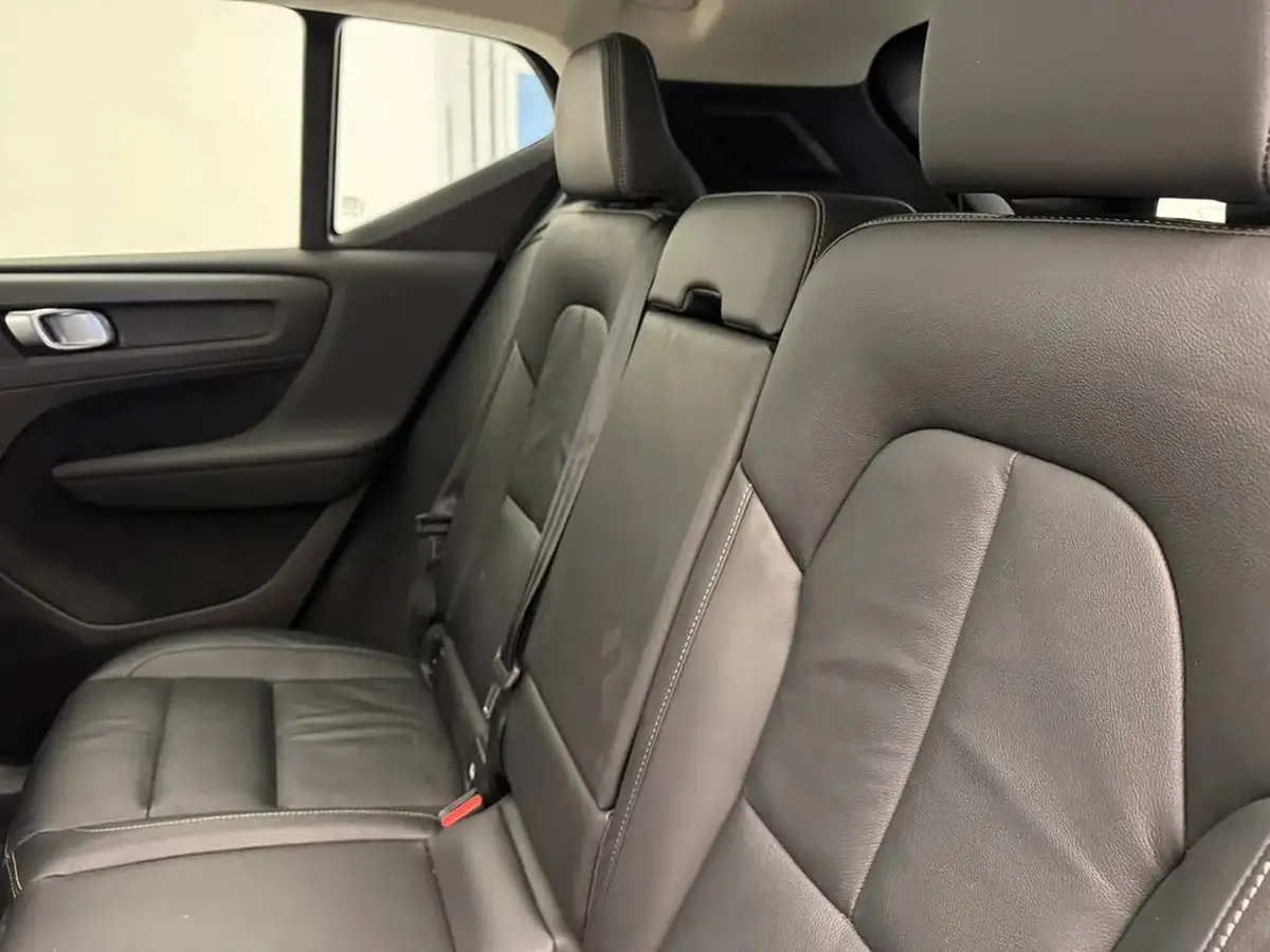 2023-volvo-xc40-20-b4-ultimate-big-14
