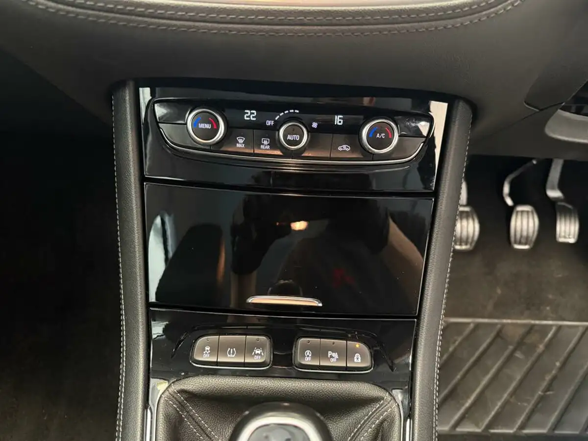 2019-vauxhall-grandland-x-12-sport-nav-big-24